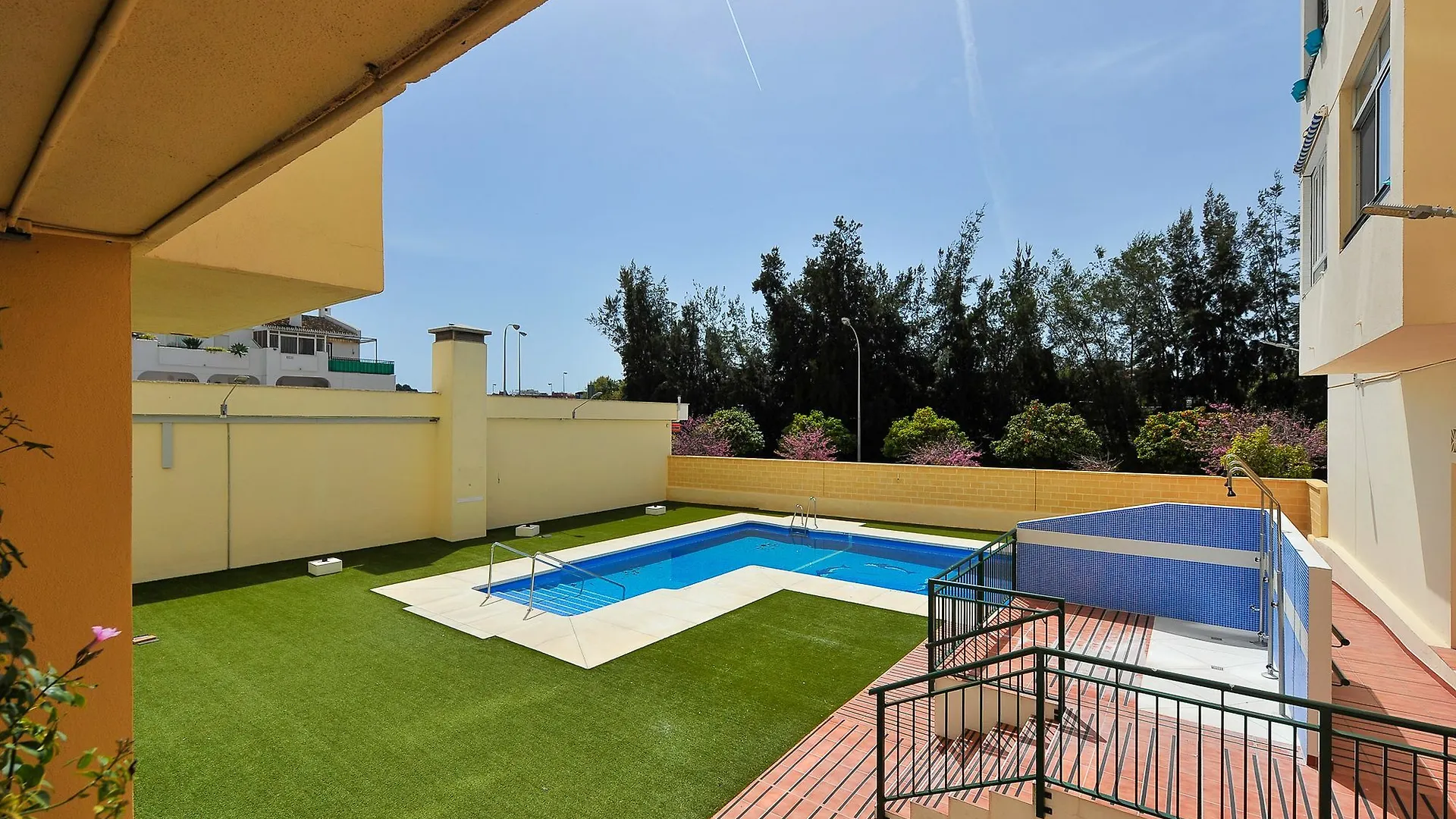 Blumarine Las Arenas De Marbella Canovas ספרד