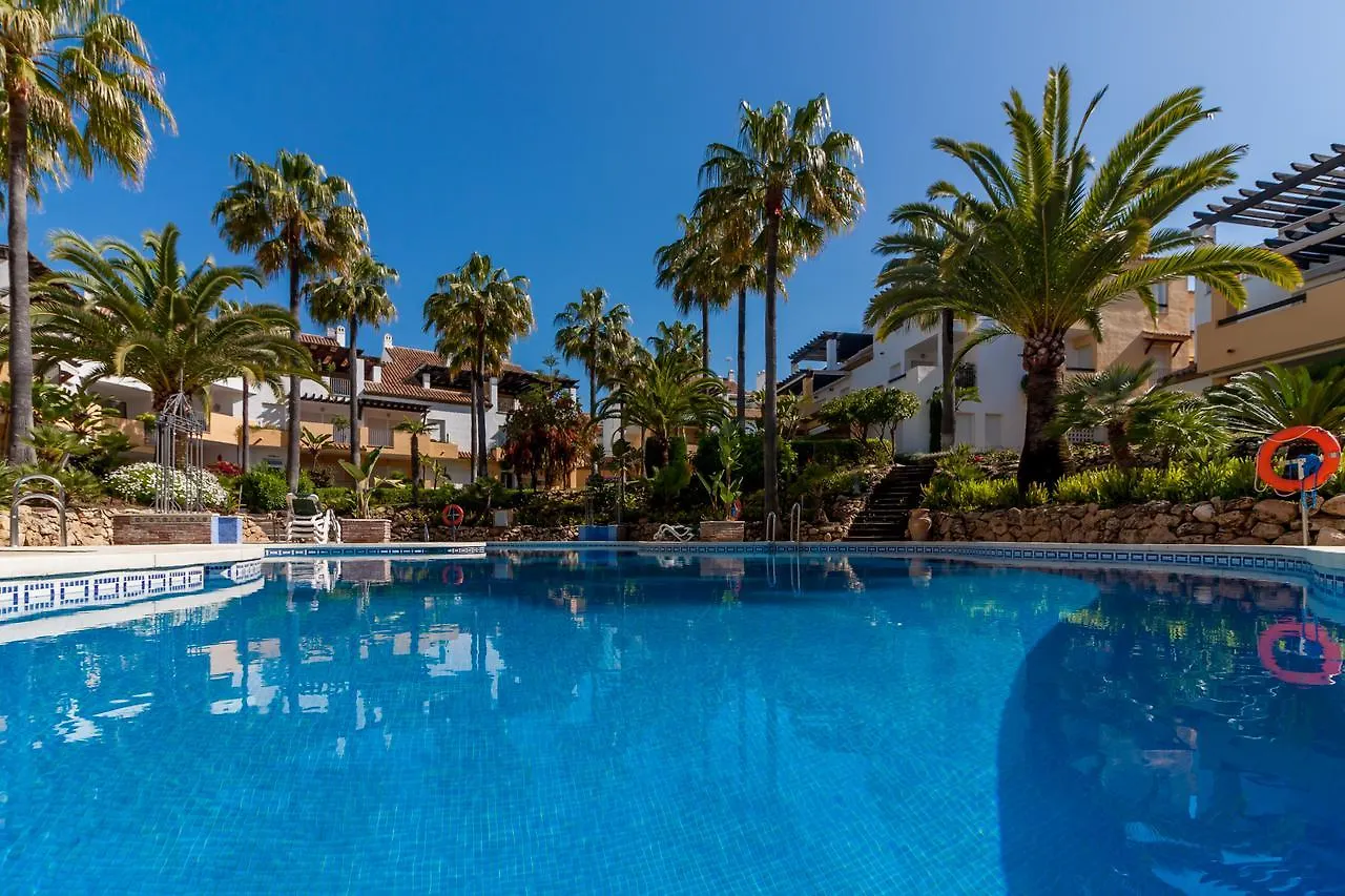 Blumarine Las Arenas De Marbella Canovas Apartment