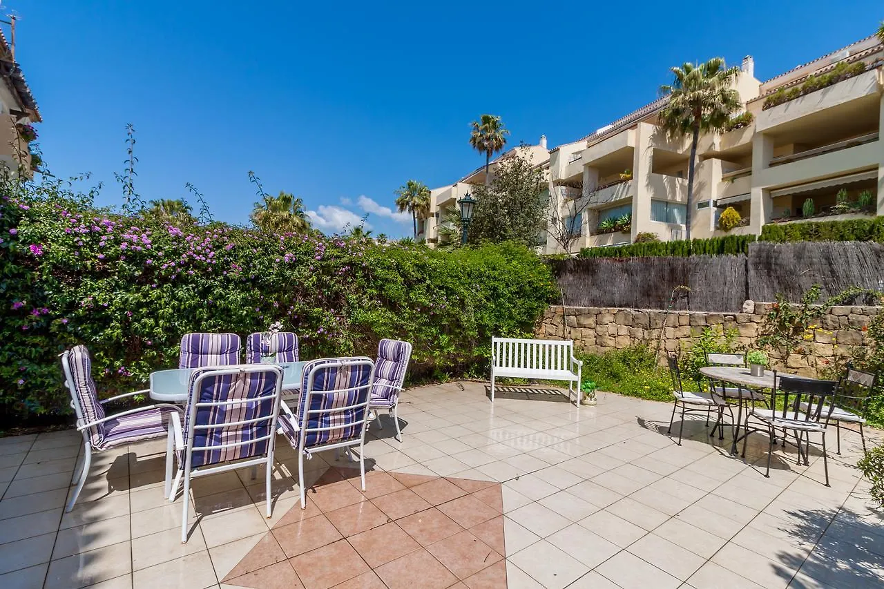 Apartment Blumarine Las Arenas De Marbella Canovas Spain
