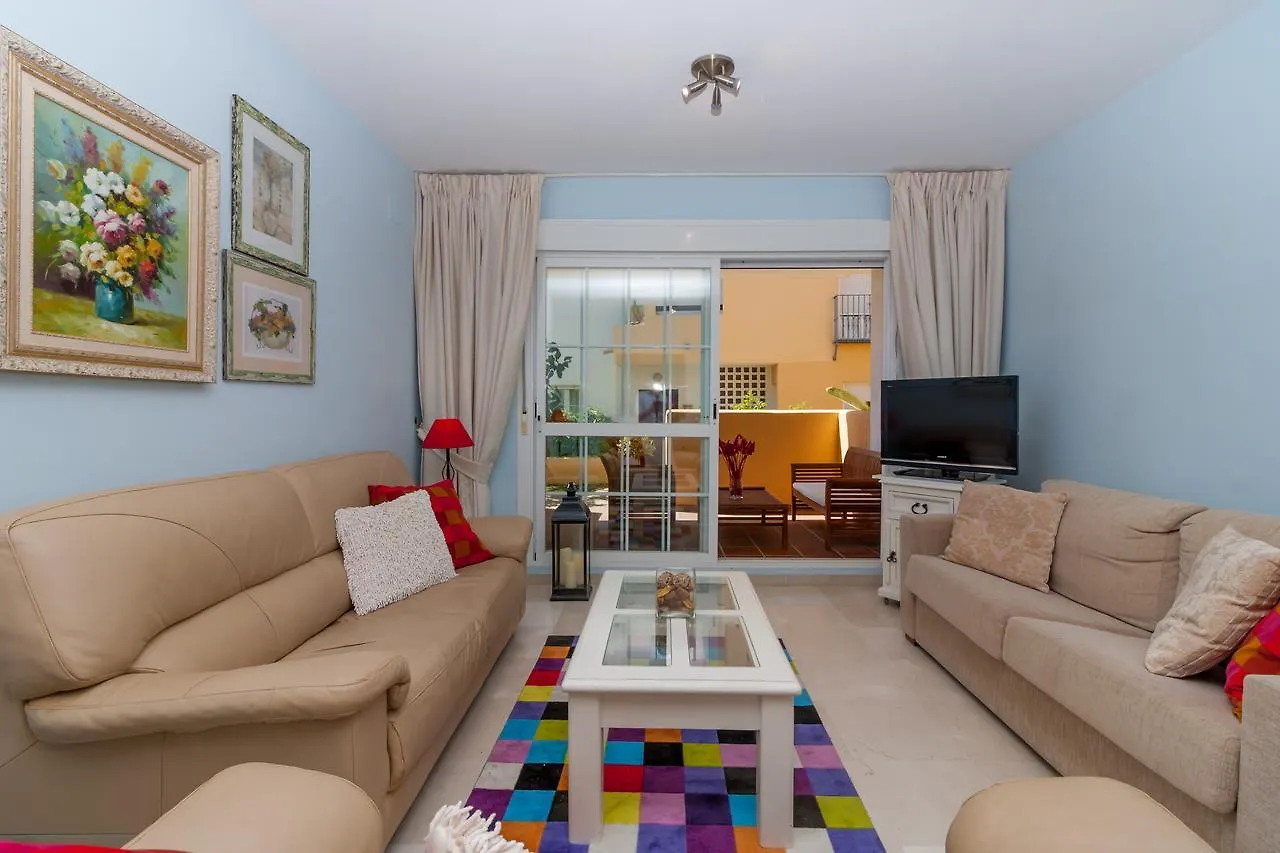 Blumarine Las Arenas De Marbella Canovas Apartment